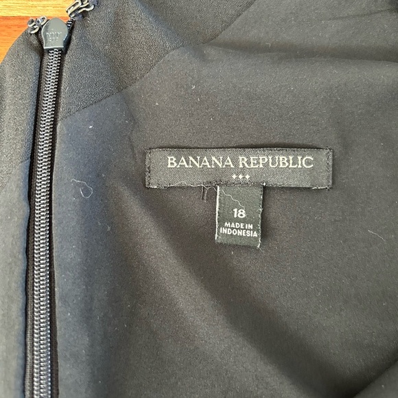 Banana Republic Black Elegant Crepe Flare Sleeve Asymmetrical Neckline Jumpsuit - Picture 6 of 6